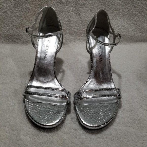 Stuart Weitzman silver patent leather heels - Picture 4 of 8